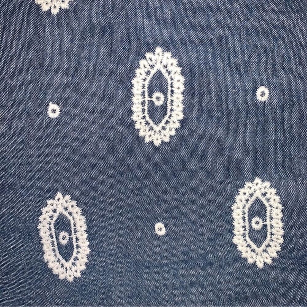 Anthropologie Boho Blue Eyelet Chambray Shorts Womens Large Fall Beach Preppy - Picture 6 of 10